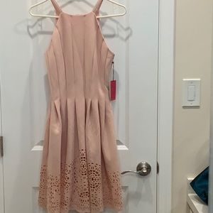 Vince Camuto Peach cocktail dress size 4